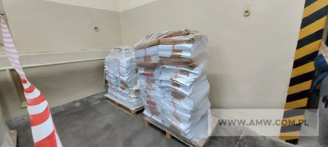 Odpadowy papier i tektura (wybrakowane druki) (kod odpadu 19 12 01) 